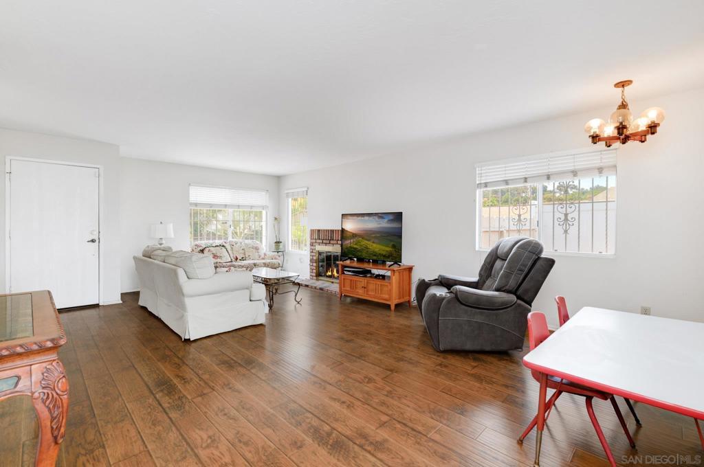 7096 Bullock Dr