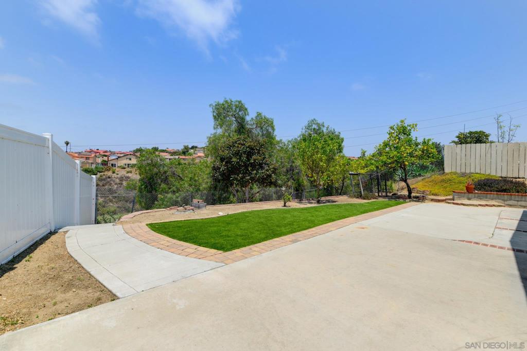 7096 Bullock Dr