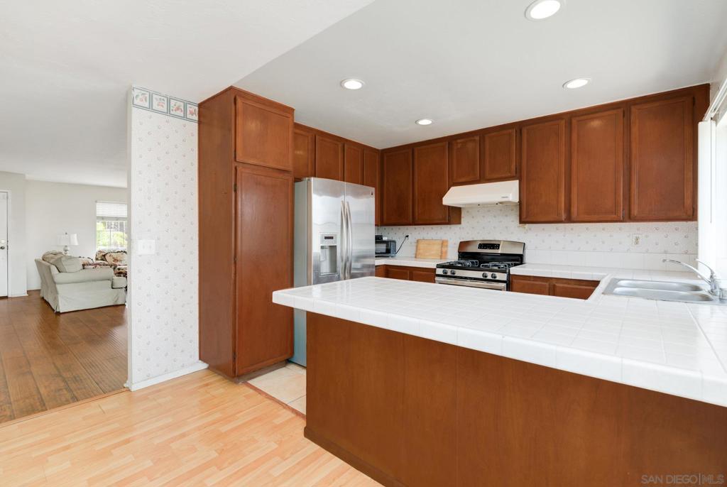 7096 Bullock Dr