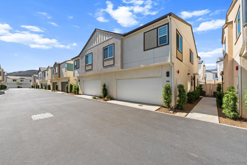 232 Perennial Pl