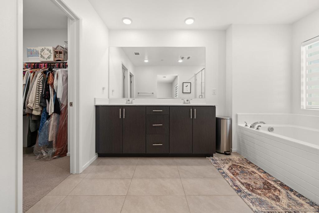 232 Perennial Pl