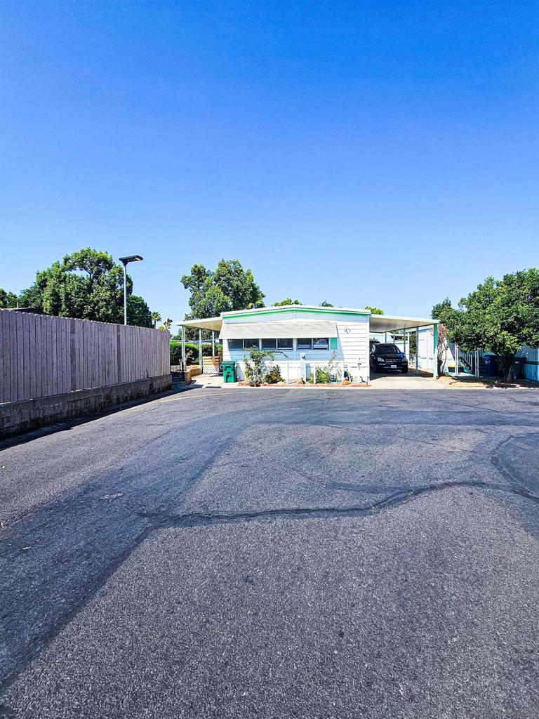 400 Greenfield Dr SPC 122