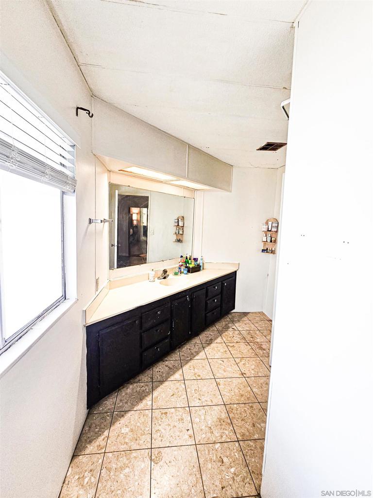 400 Greenfield Dr SPC 122