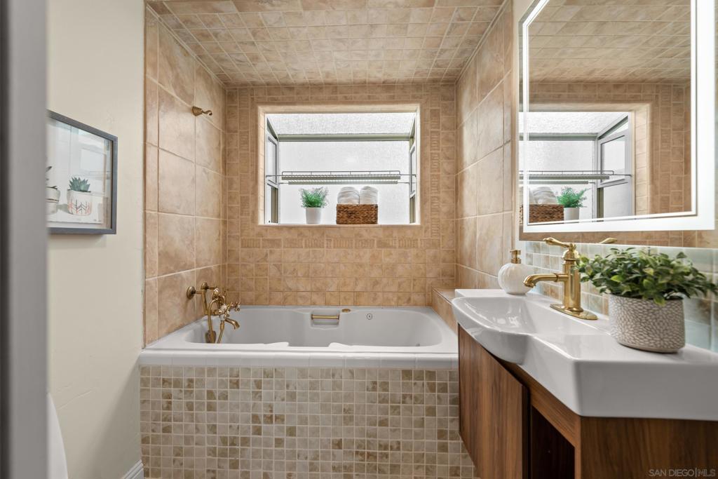 4685 Long Branch Ave