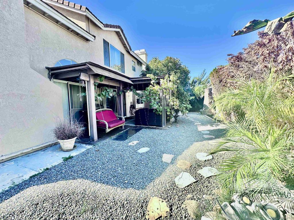 28820 Bridge Water Ln