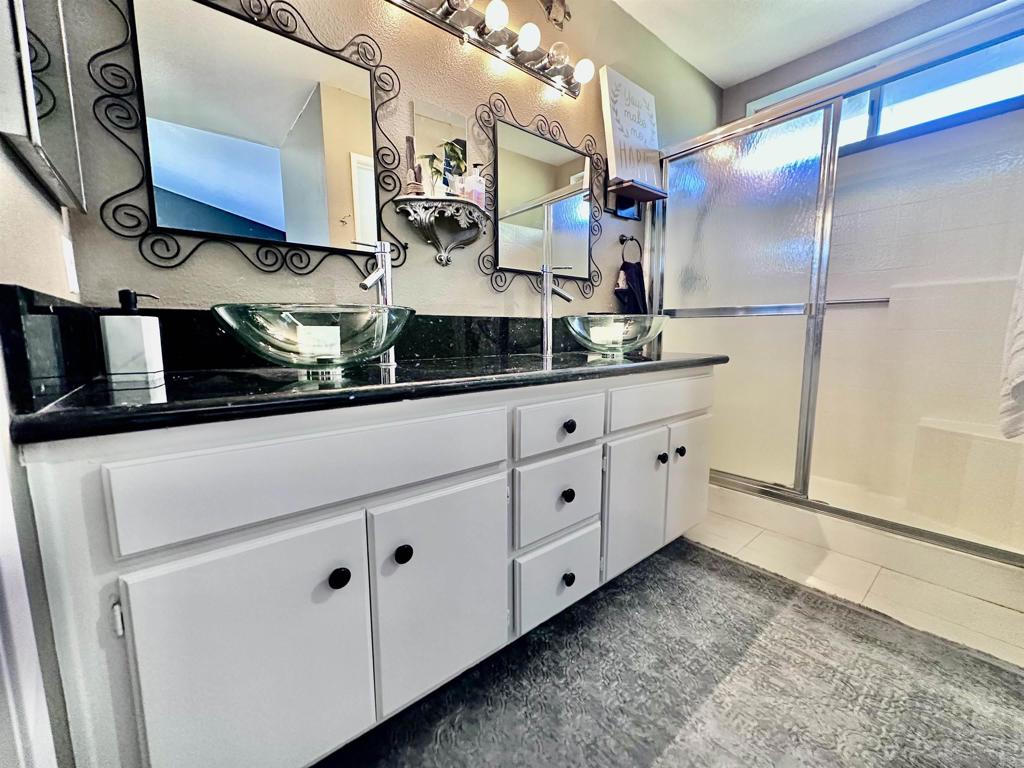 28820 Bridge Water Ln