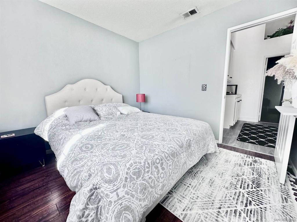 28820 Bridge Water Ln