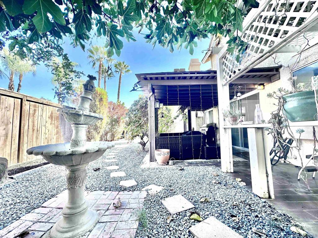 28820 Bridge Water Ln