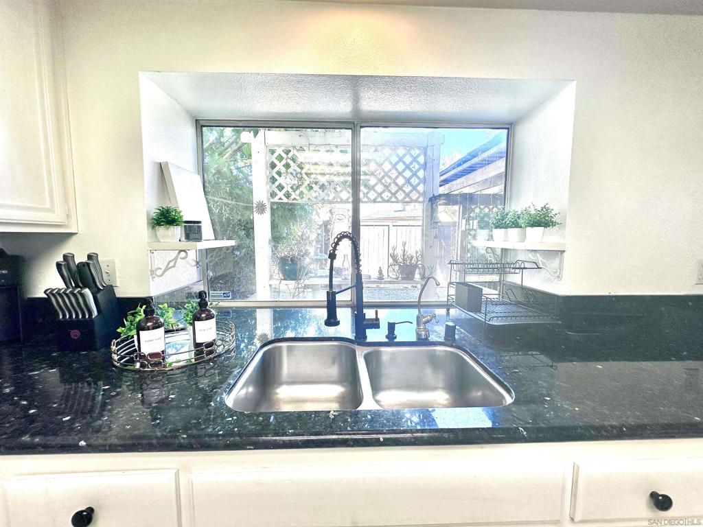 28820 Bridge Water Ln