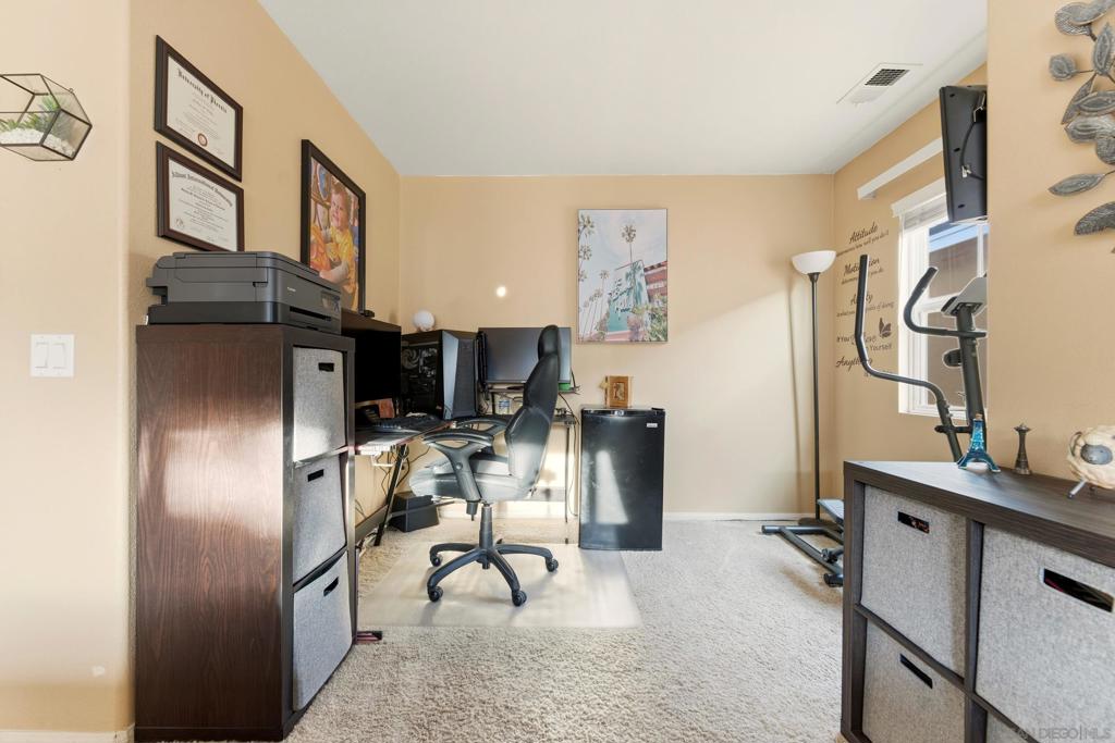 465 Ashbourne Gln
