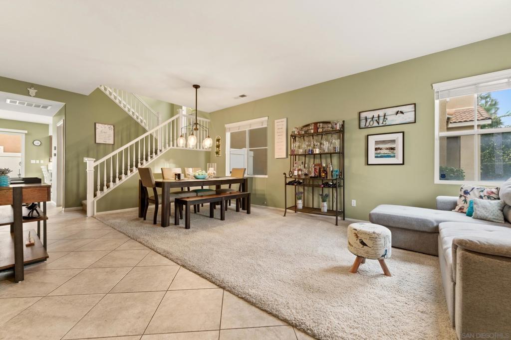 465 Ashbourne Gln