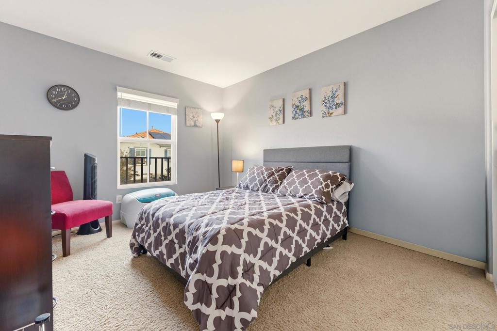 465 Ashbourne Gln