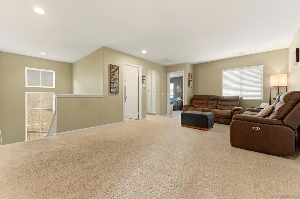 465 Ashbourne Gln