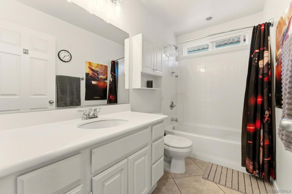 465 Ashbourne Gln