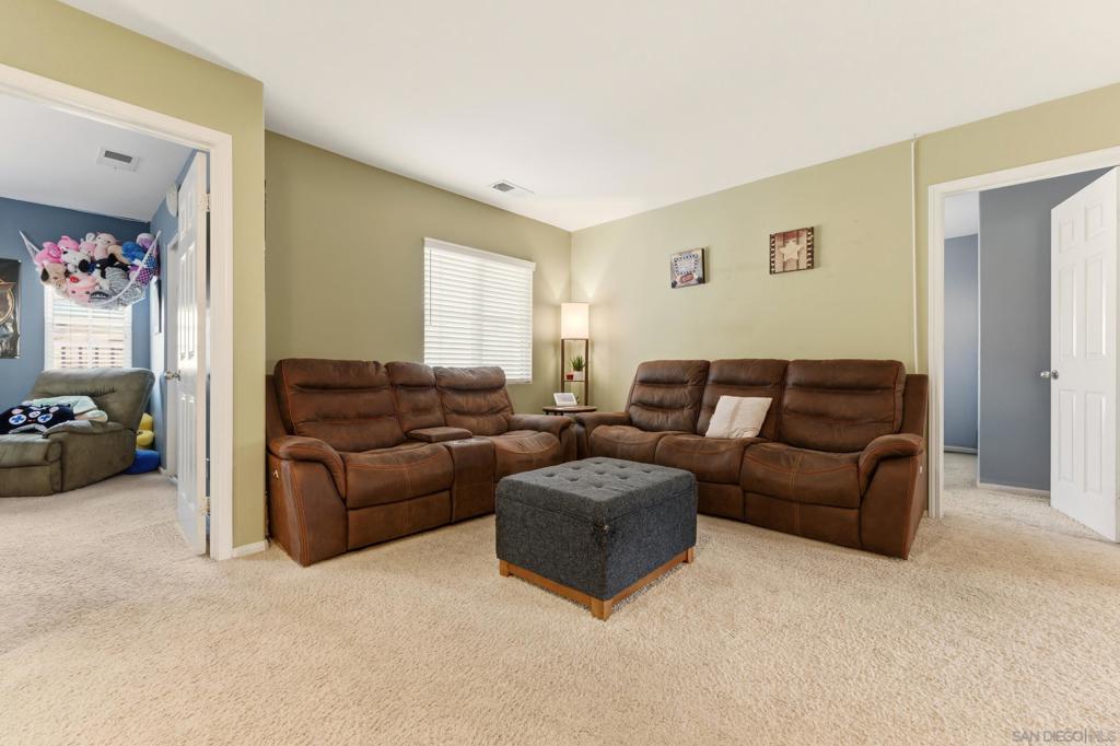 465 Ashbourne Gln