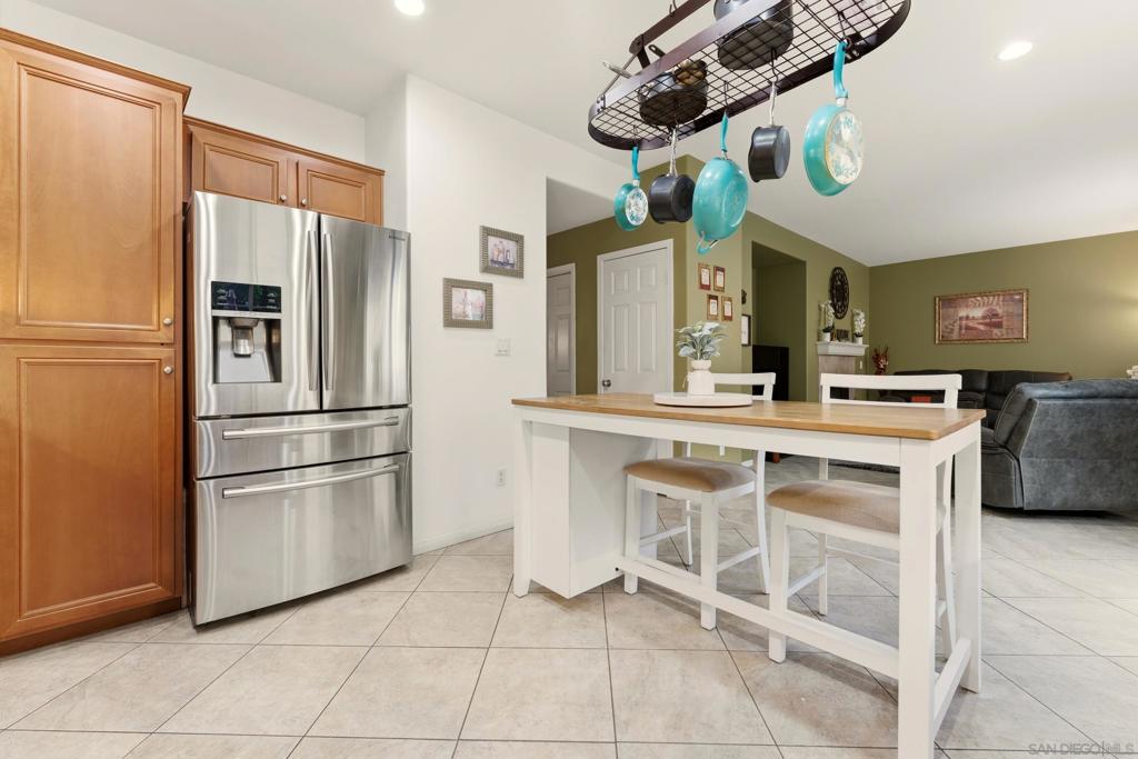 465 Ashbourne Gln