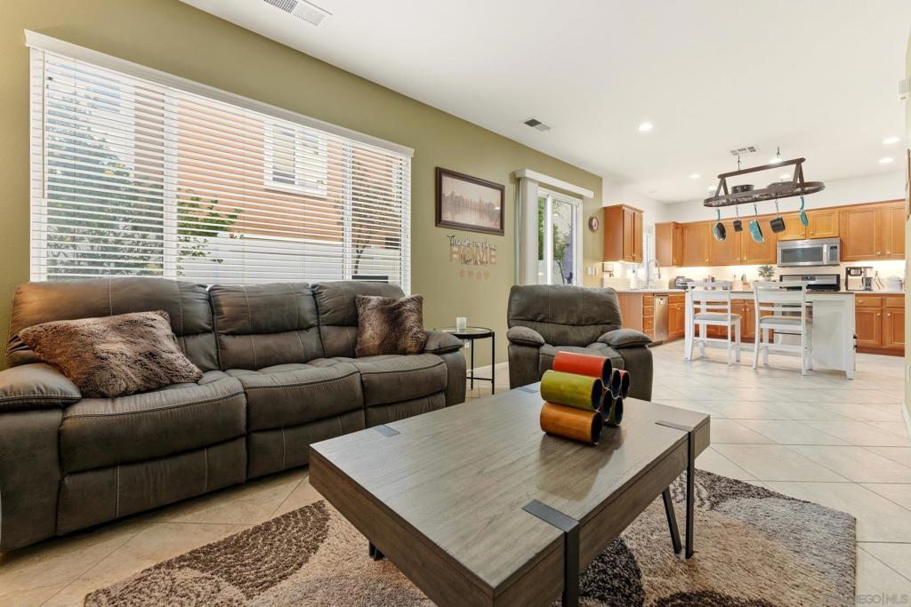 465 Ashbourne Gln