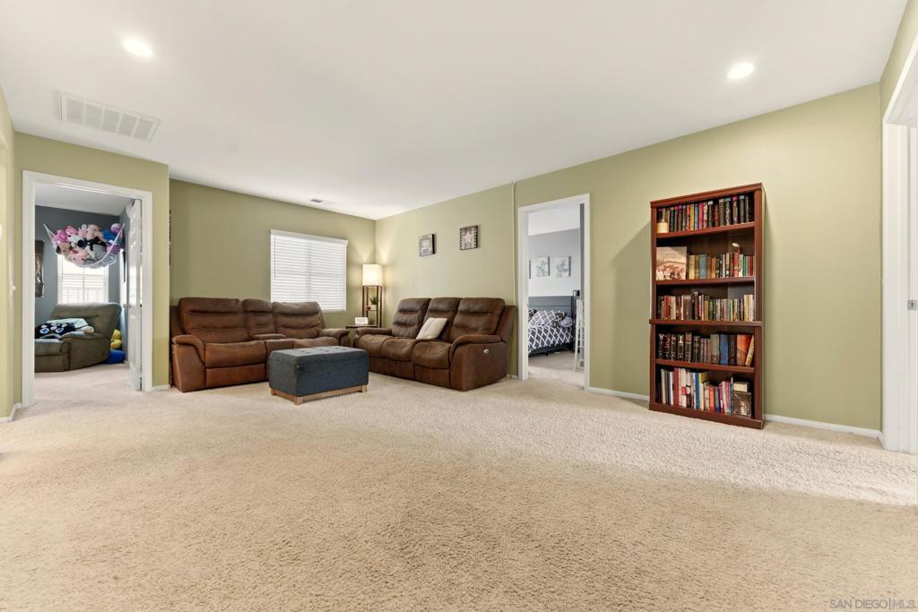 465 Ashbourne Gln