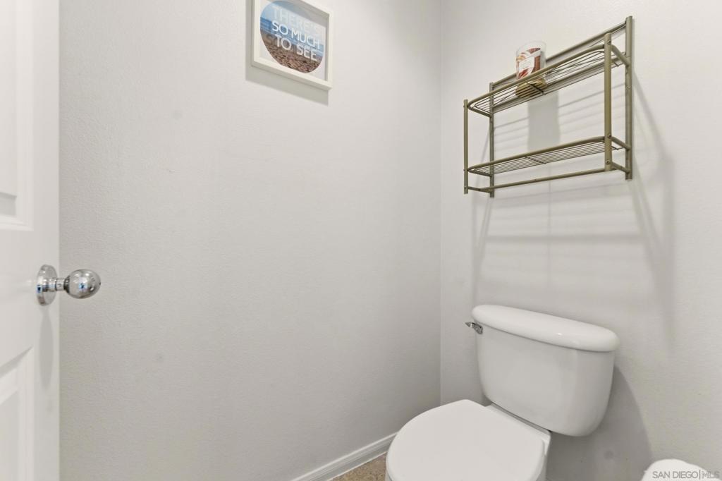 465 Ashbourne Gln