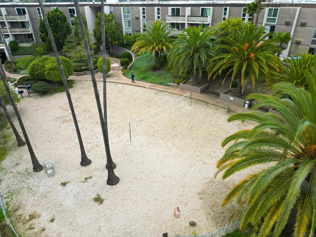 3050 Rue D'Orleans 358