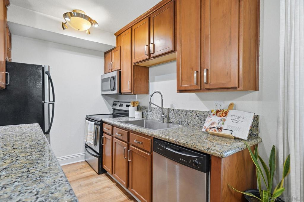 5505 Adelaide Ave 14