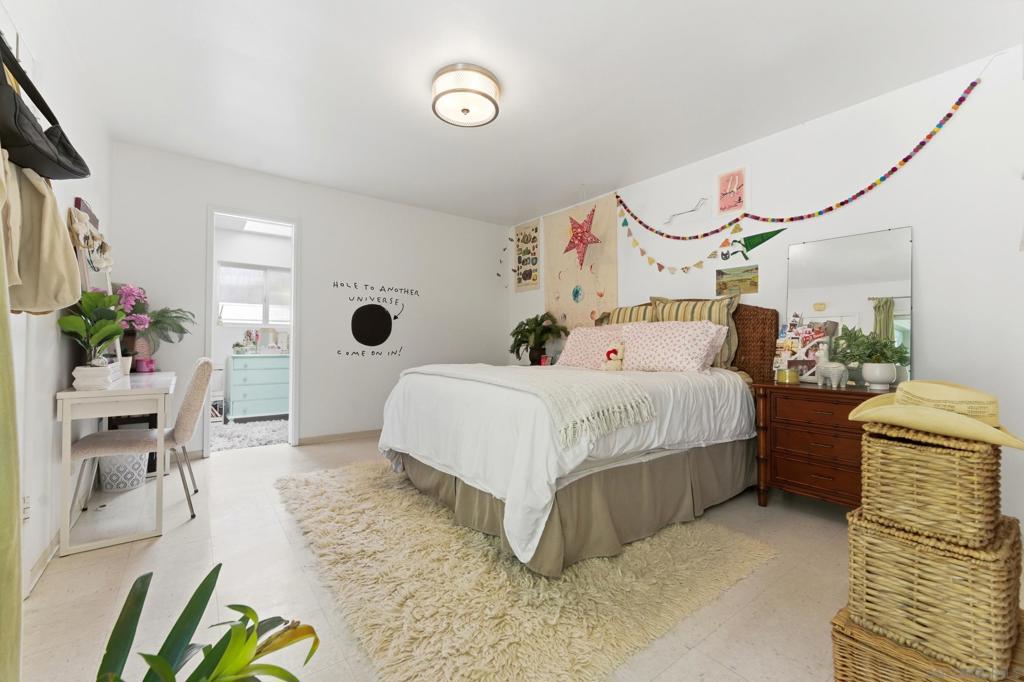 5920 La Jolla