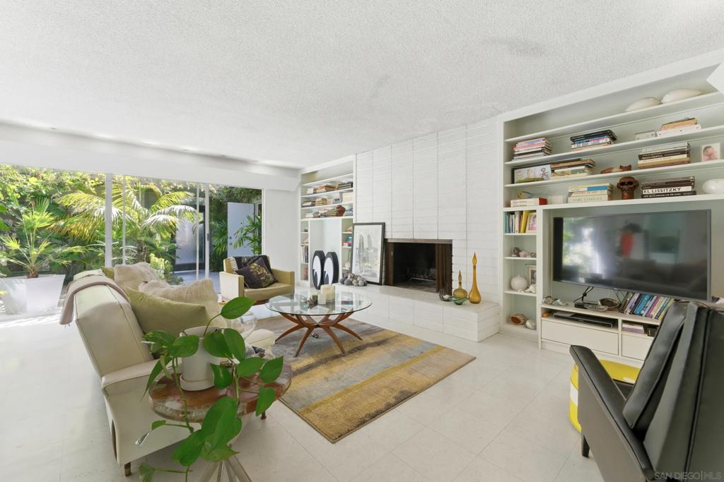 5920 La Jolla