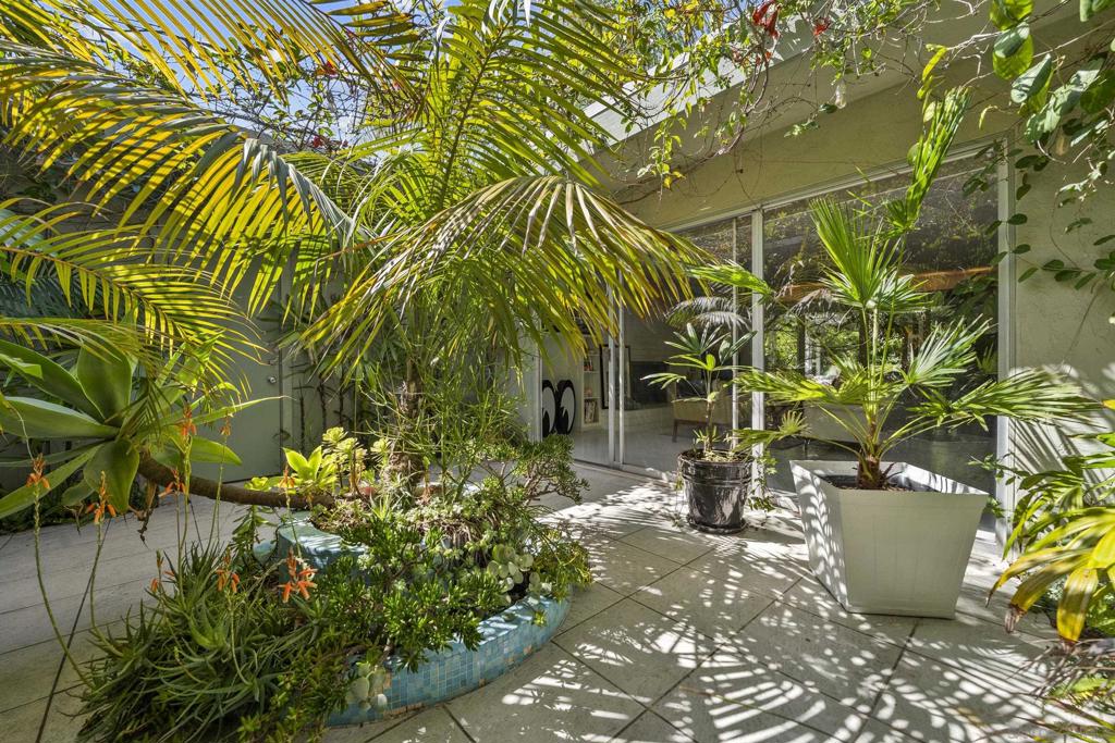 5920 La Jolla