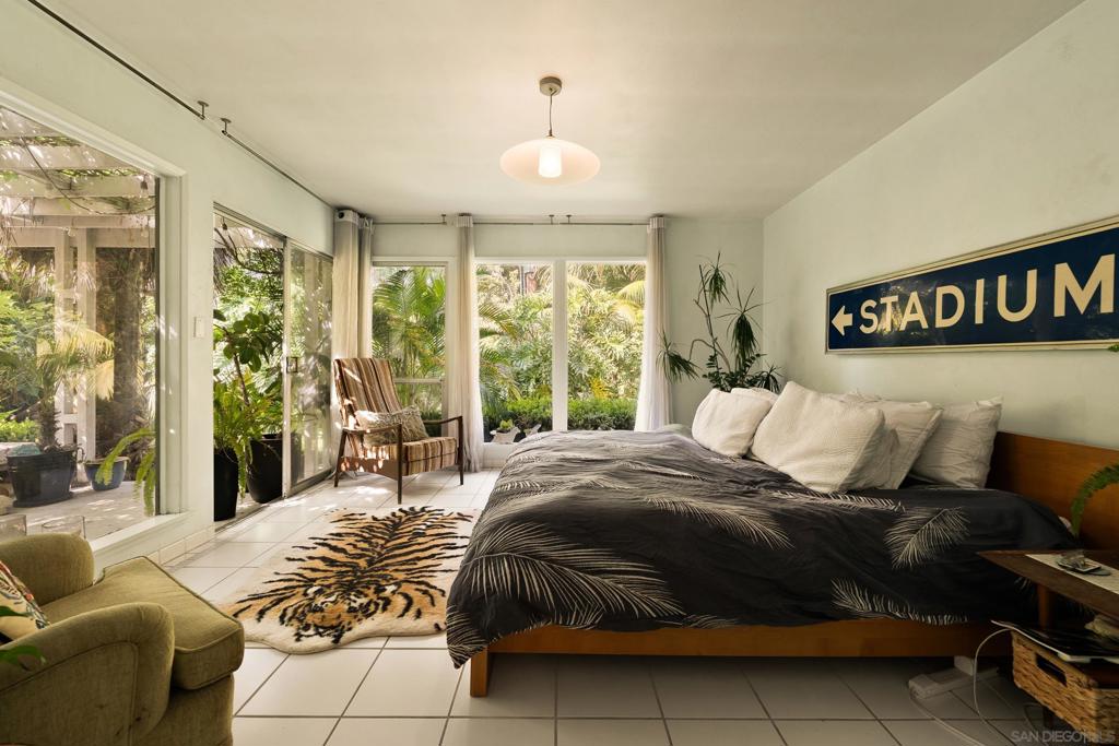 5920 La Jolla