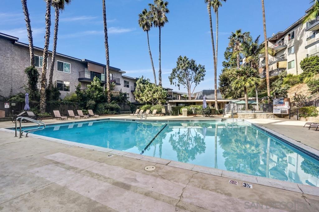 1517 E Garfield 55