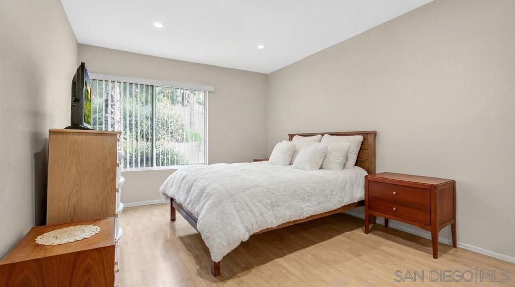 1517 E Garfield 55