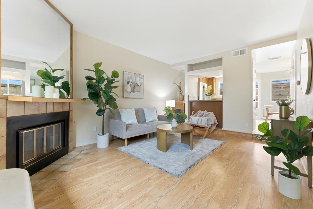 1442 Essex 4