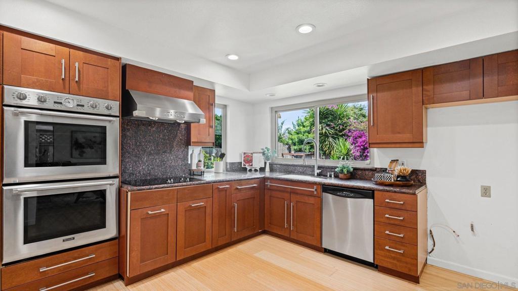 10685 Red Cedar