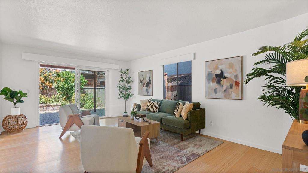 10685 Red Cedar