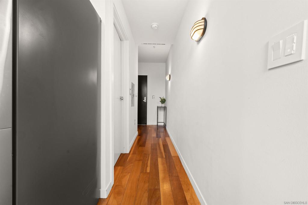 889 Date Street 520
