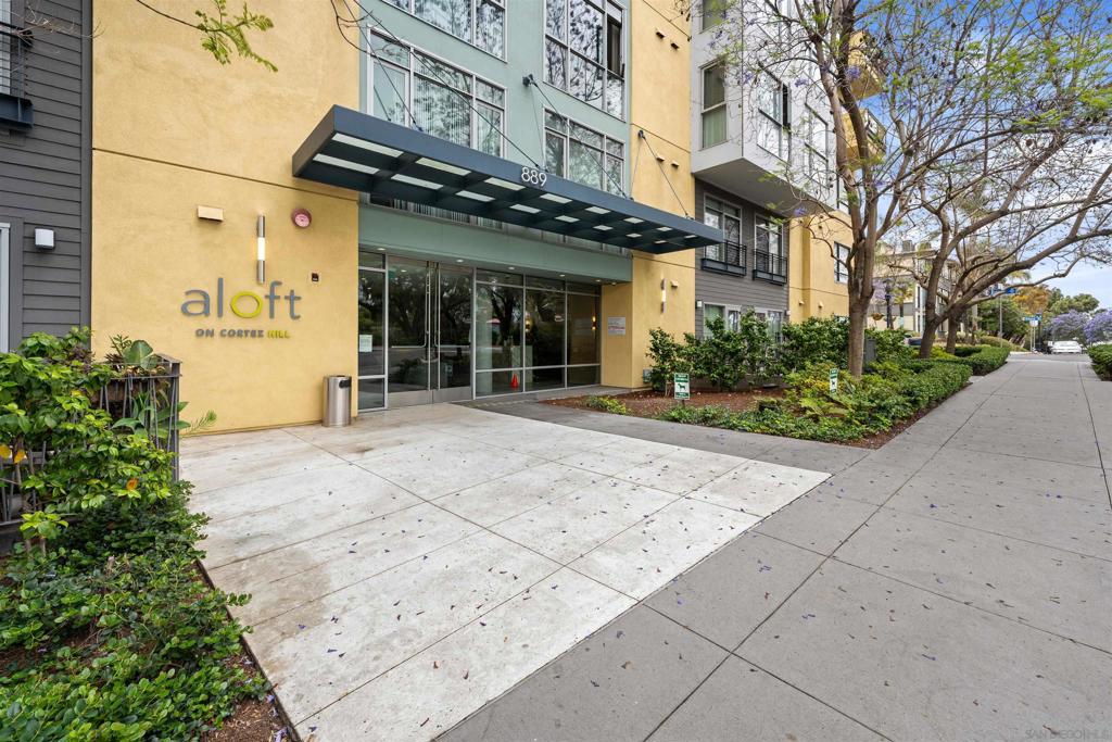 889 Date Street 520