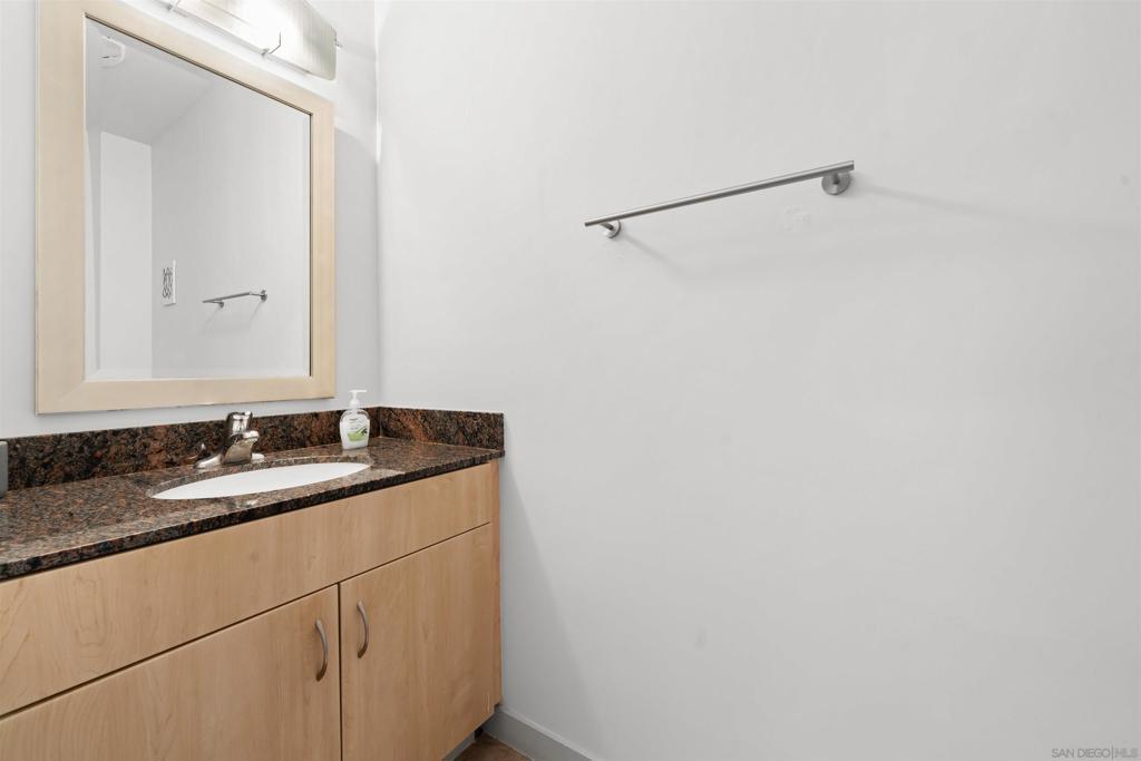 889 Date Street 520
