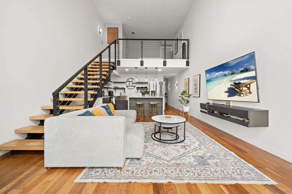 889 Date Street 520