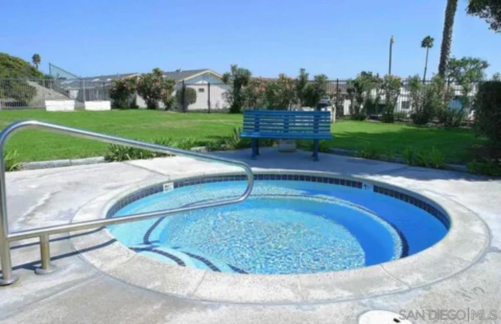 3902 N Vista Campana 9