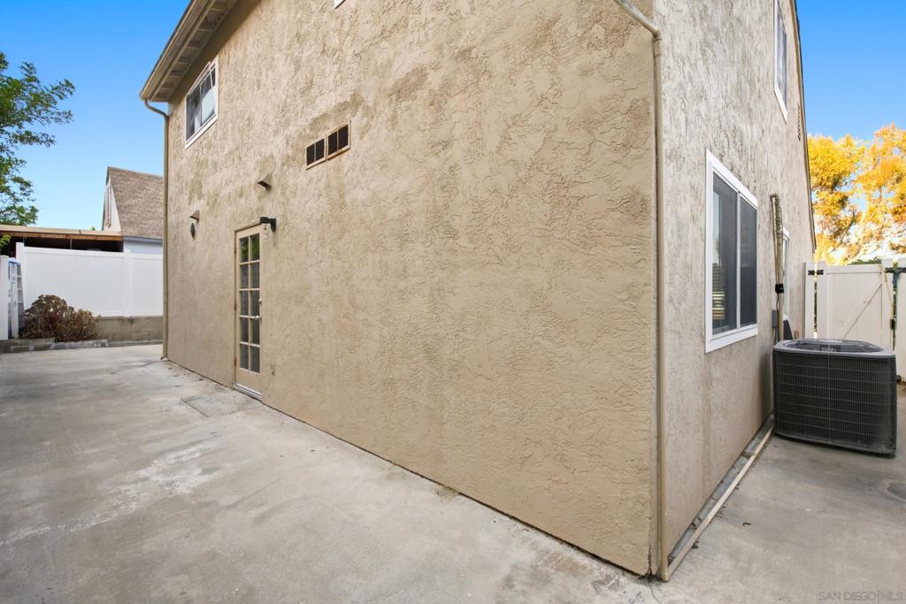 1880 Hanford Dr