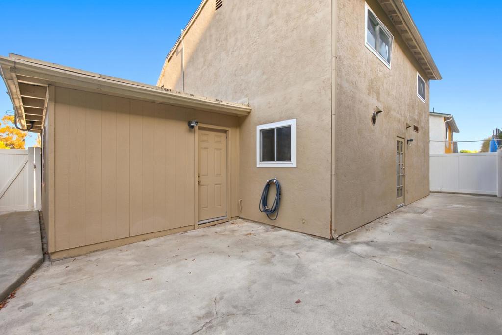 1880 Hanford Dr