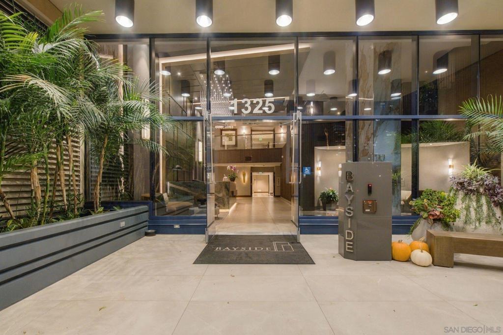 1325 Pacific 2707