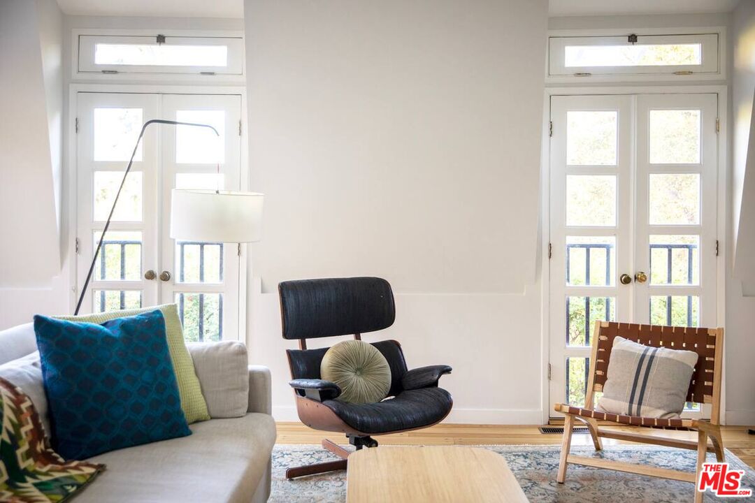 1238 Fernwood Pacific Dr