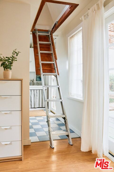 1238 Fernwood Pacific Dr