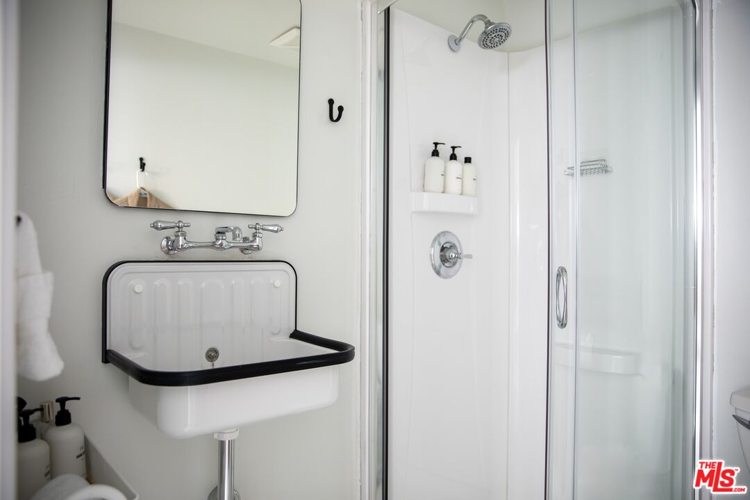 1238 Fernwood Pacific Dr