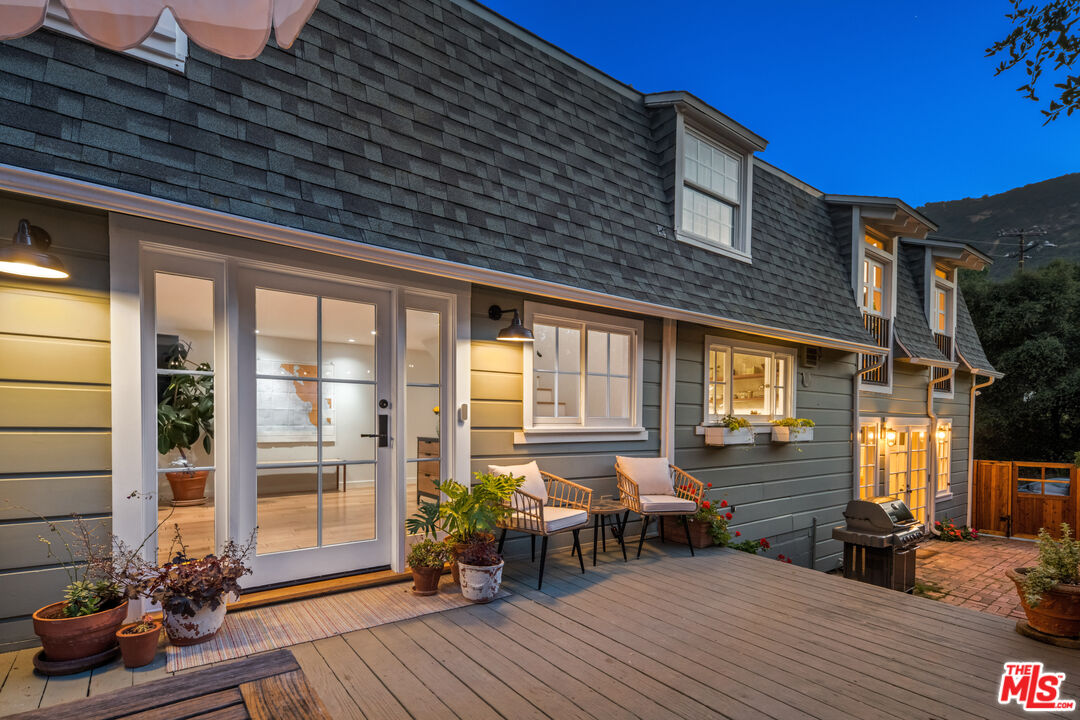 1238 Fernwood Pacific Dr