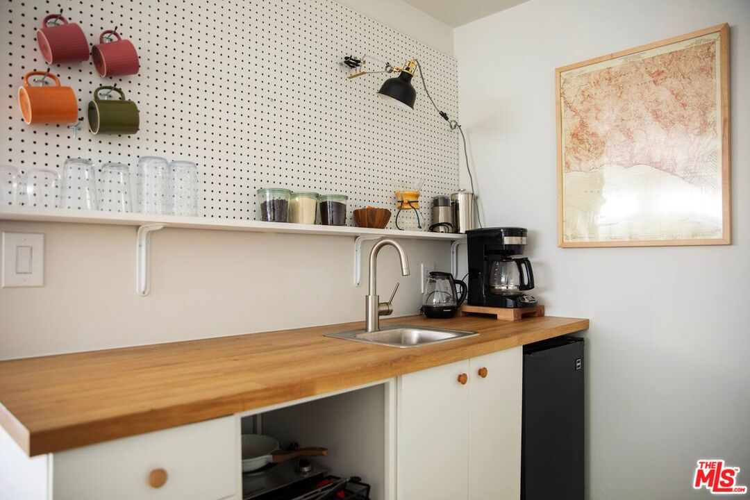 1238 Fernwood Pacific Dr