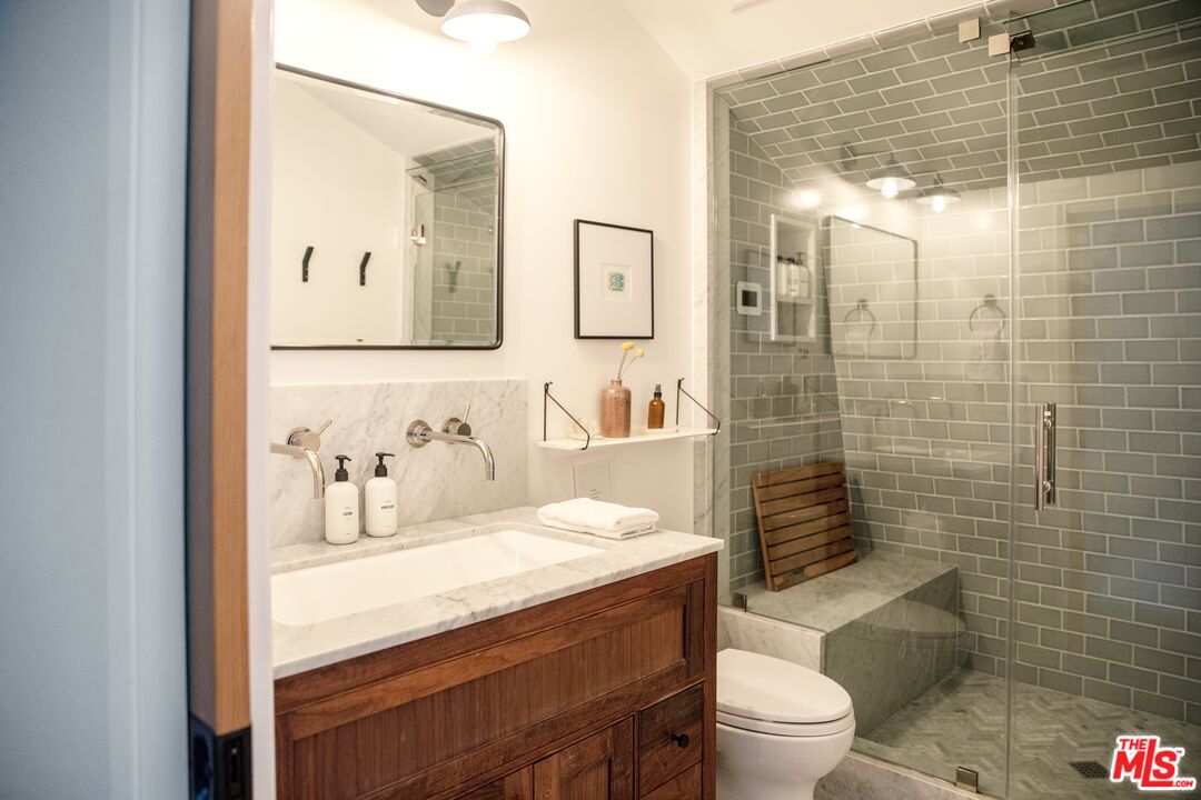 1238 Fernwood Pacific Dr