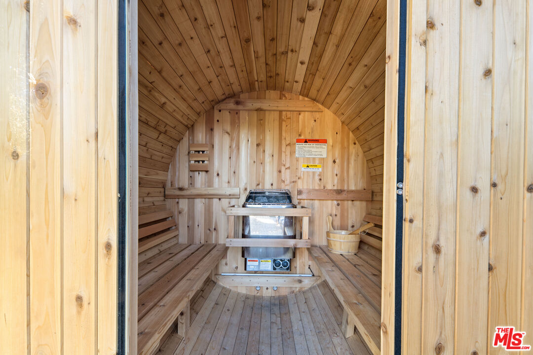 1238 Fernwood Pacific Dr