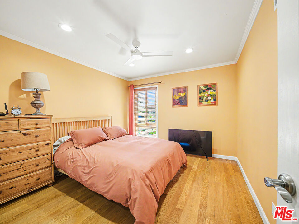3106 Voltaire Dr